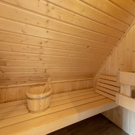 Landal De Reeuwijkse Plassen Aldeamento Turístico *